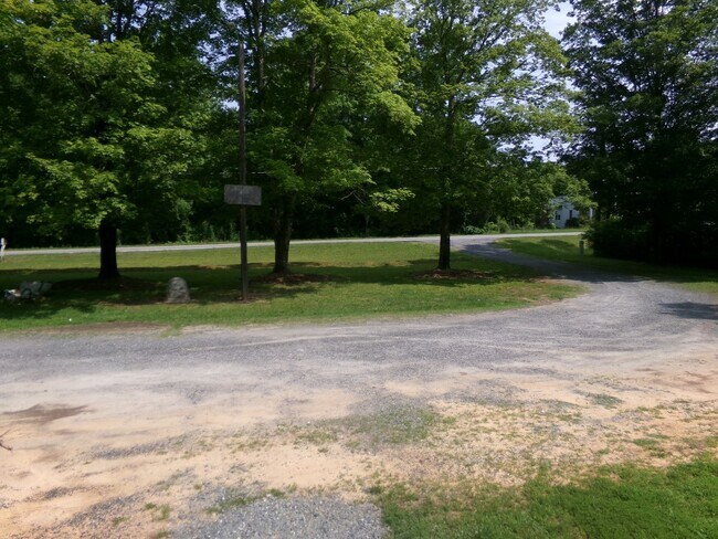 Building Photo - Southern Roots Apartments