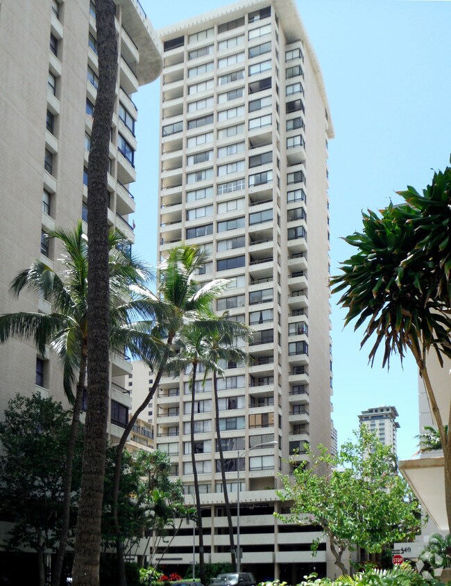 Aloha Towers Apartments Honolulu Hi Apartments Com