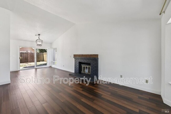 Building Photo - 309 Nancy Ln