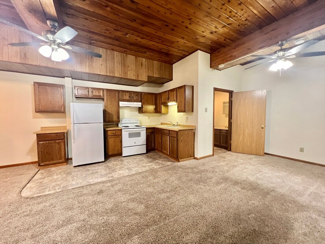 197 Baldwin St Unit A, Sharon, WI 53585 Apartments in Sharon, WI