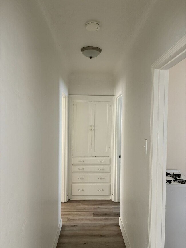 Foto del edificio - 2472 Chestnut Ave