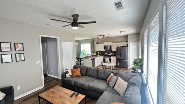 den to kitchen - 10950 Wittenridge Dr