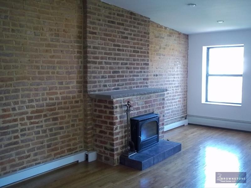 Primary Photo - 107 President St