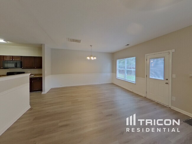 Foto del edificio - 6466 Splitpine Ct