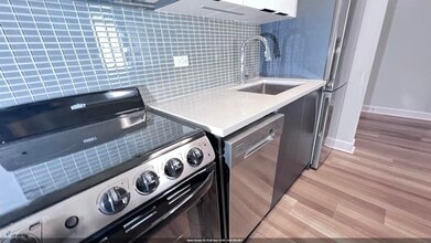 Building Photo - 160 Lafayette St