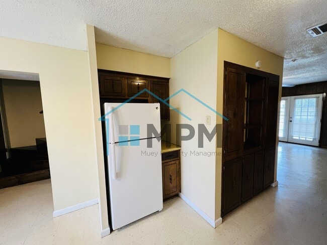 Foto del edificio - 62 W Elmwood Dr