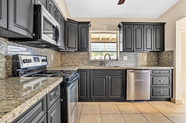 Building Photo - $3600 650 NE 178th St