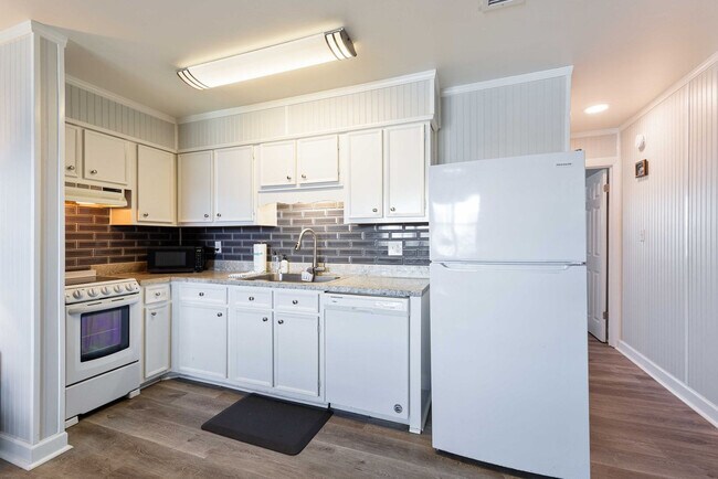 Foto del edificio - 334 Bluefish Dr