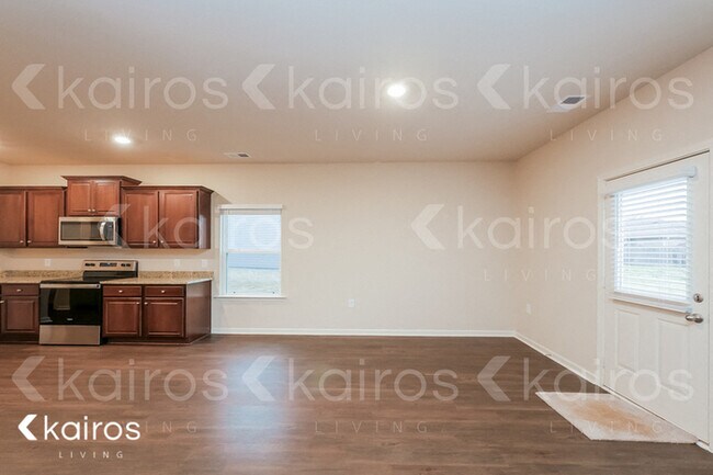 Building Photo - 1041 Pilgrim Ln