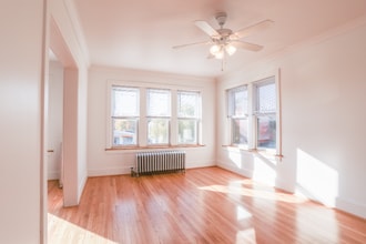 Building Photo - 4811 N Ashland Ave