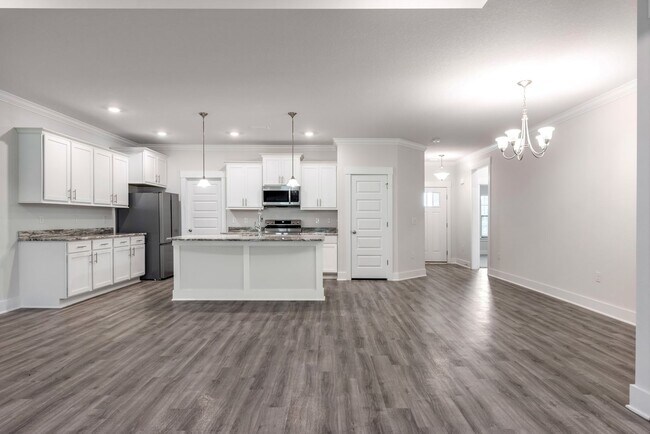 Foto del edificio - Beautiful 3-Bedroom Townhome