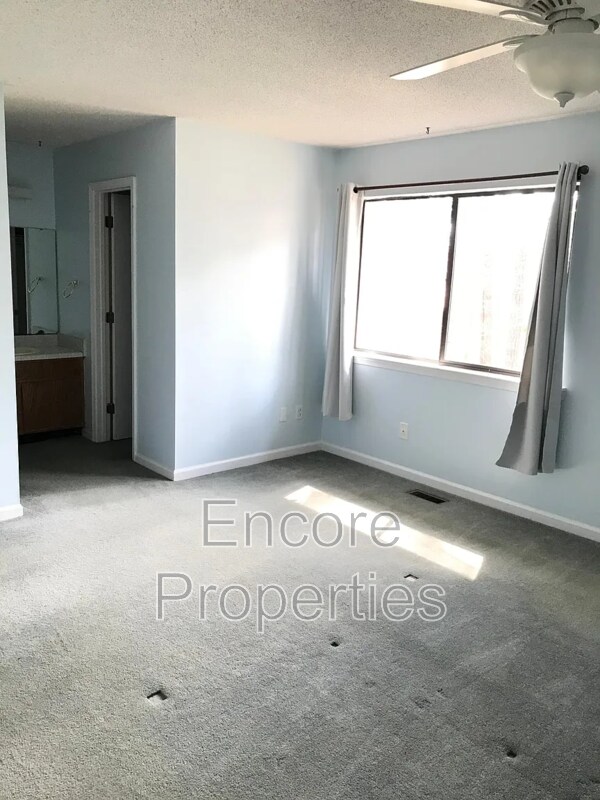 Building Photo - 7341 Sandy Creek Dr