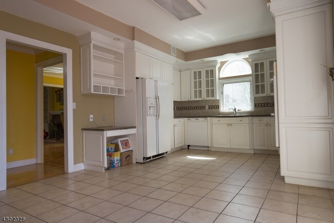 Foto del edificio - 327 Springfield Ave