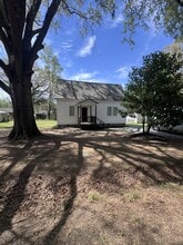 Building Photo - 105 Murray Dr