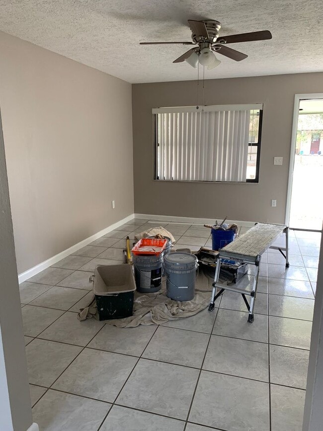 Foto del edificio - Charming 3 bedroom/1.5 bath Fenced Home in St.Cloud