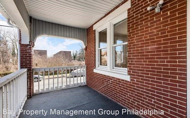 Building Photo - 3 br, 1 bath House - 5600 Crowson St