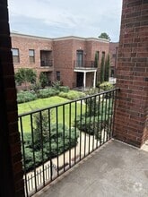 Building Photo - 713 S Madison Pl