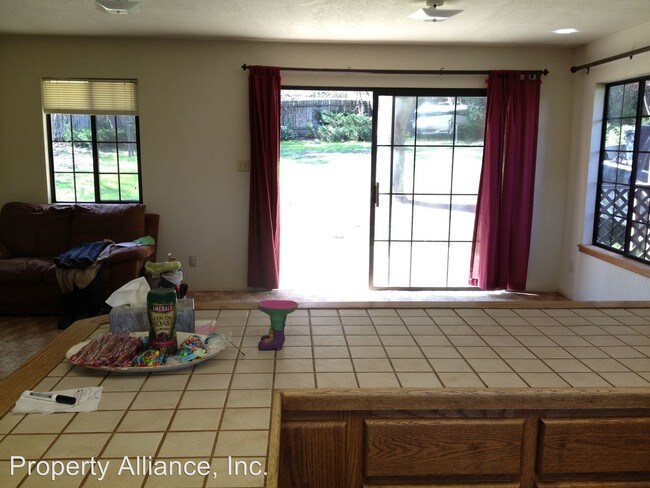 Foto del edificio - 3 br, 2 bath House - 3381 Mesa Verdes Drive