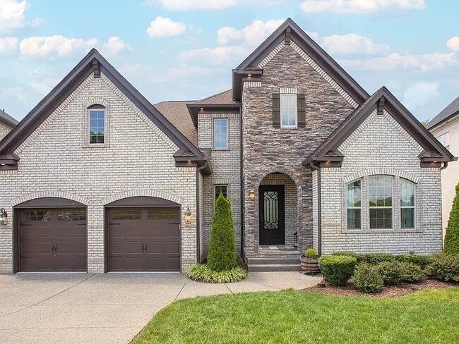 Building Photo - 2024 Albatross Way