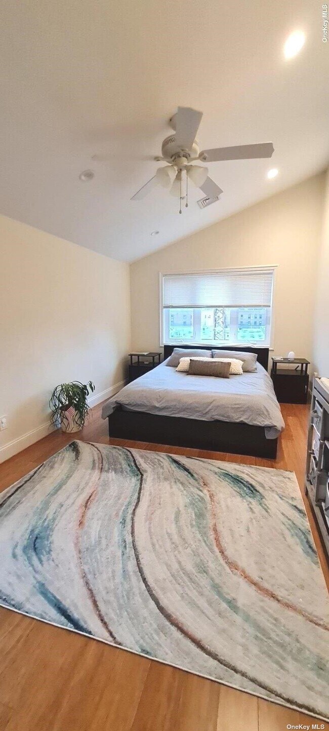 Building Photo - 63-33 Alderton St