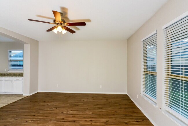 Foto del edificio - 3210 Saylers Creek