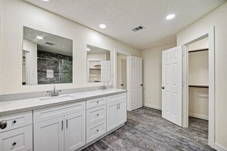 Building Photo - 3631 Glenwood Springs Dr