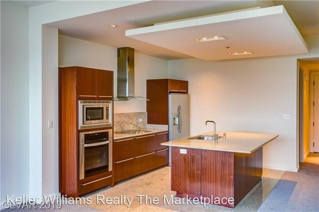 Building Photo - 4471 Dean Martin Dr