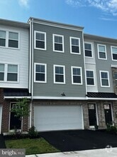 Building Photo - 51 Four Leaf Dr