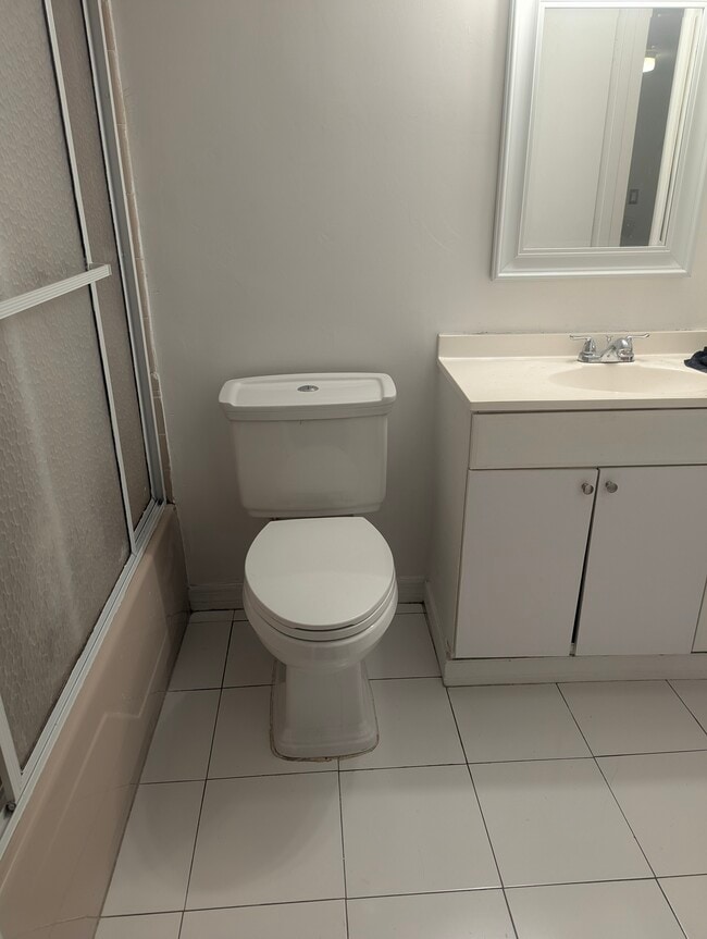 Building Photo - 20400 NW 7th Ave