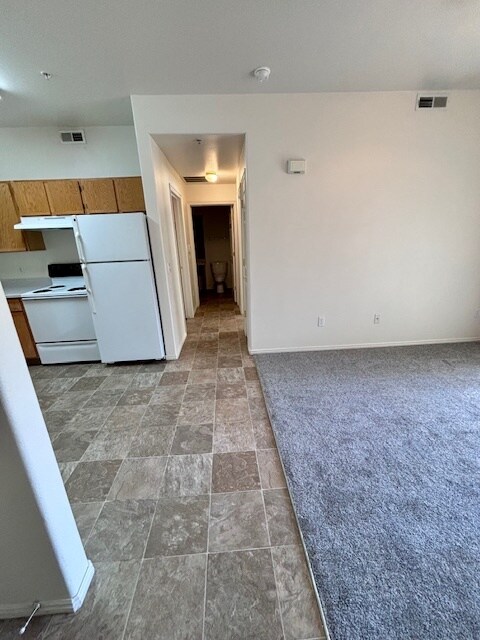 Foto del edificio - Silver Pines Senior Community
