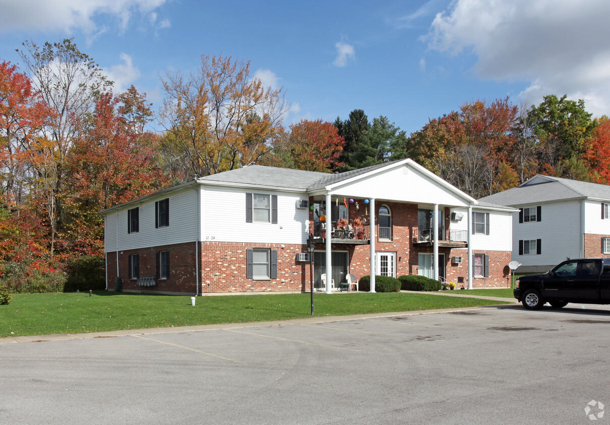 Side View - Oakwood Apartments