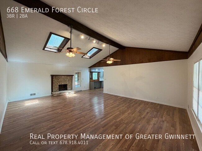 Building Photo - 668 Emerald Forest Cir SW