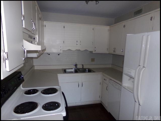 Foto del edificio - 21 Kingspark Dr