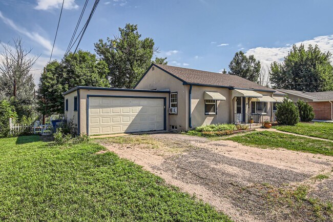 Building Photo - Welcome Home! Beautiful house in Littleton!
