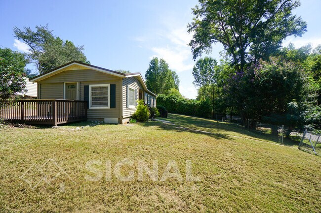 Foto del edificio - 6876 Elliott Rd