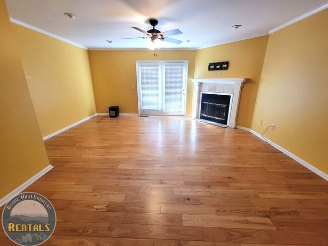 Photo - Charming 2BR/1.5BA Townhome Near the Greenway!