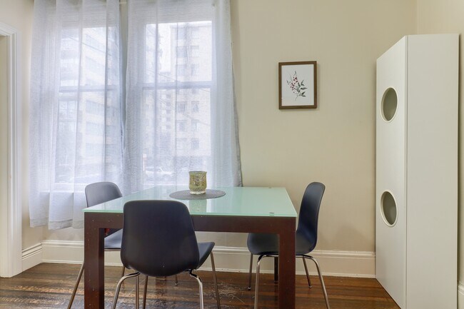 Photo du bâtiment - 935 Jervis St