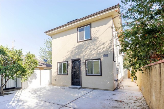 Foto del edificio - 17426 Roscoe Blvd