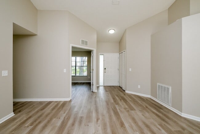 Building Photo - 1621 Dusty Rose Ln