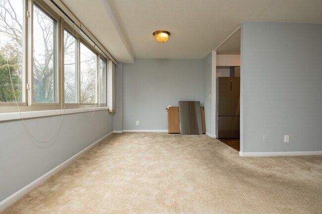 Building Photo - 4410 Oglethorpe St