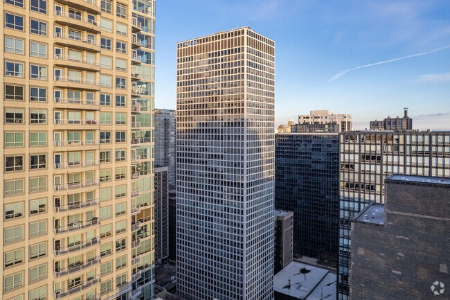 Foto del edificio - Plaza on Dewitt