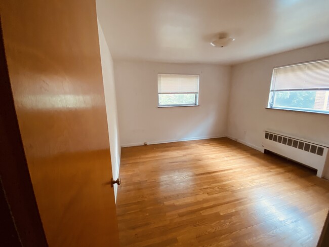 Bedroom - 2517 Vera Ave