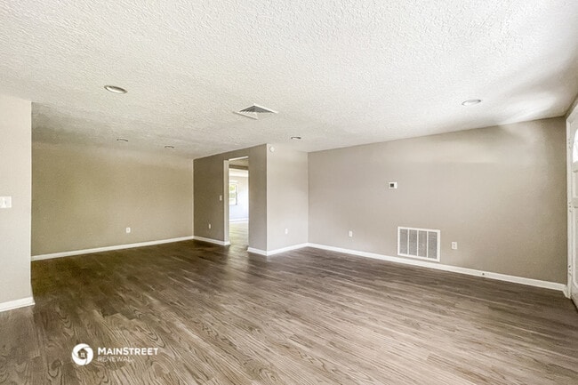 Building Photo - 7715 Cumber Dr