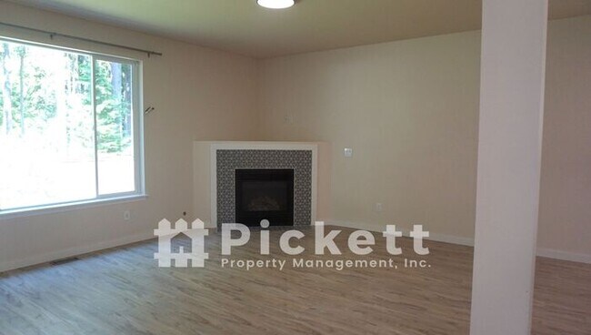 Foto del edificio - 3 Bedroom Central Kitsap House