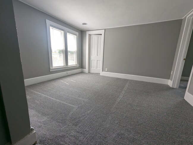 Living Room - 816 15th Ave