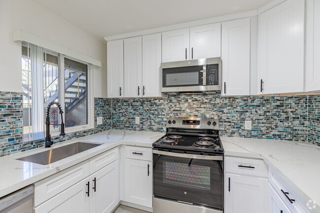 Interior Photo - The Ridge At San Diego