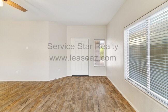 Foto del edificio - 3043 E Kings Ave