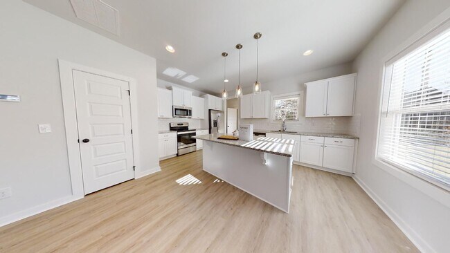 Foto del edificio - Charming 3Bedroom Twin Home in Northern Vi...