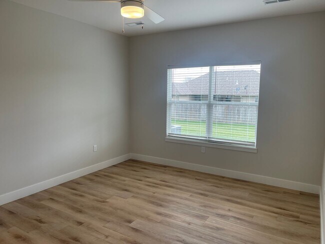 Building Photo - THE DELL 55 +  LUXURY LIVING AVAILABLE NOW