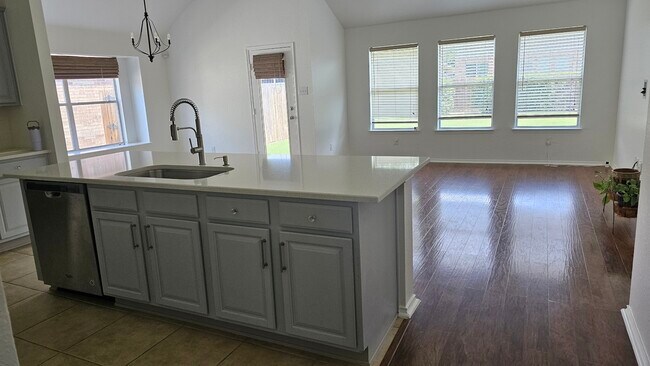 Foto del edificio - 5128 Meandering Creek Court